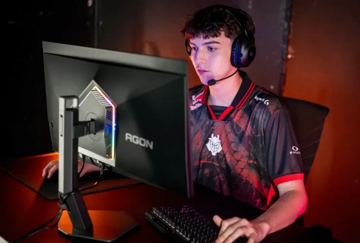 AOC entra nel territorio premium: la nuova gamma QD-OLED sfida Asus e Samsung